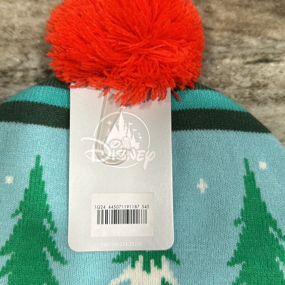 Disney Parks Kids Knit Winter Hat - Santa Mickey Mouse Holiday Beanie Pom NEW - Picture 6 of 6